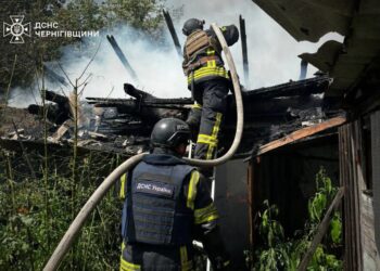 Через удар дрона рф по будинку на Чернігівщині загинув поліцейський
