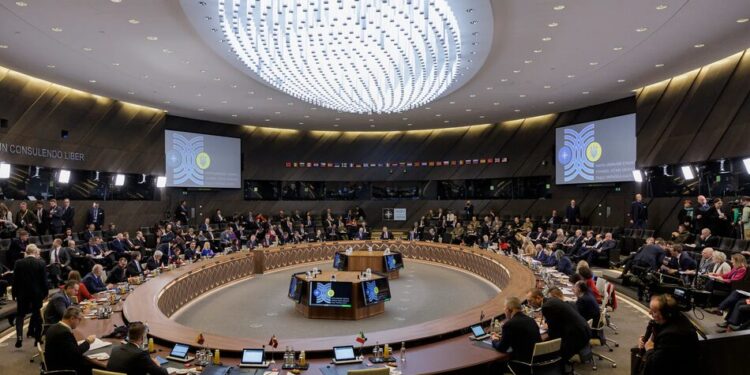 Україна зробить запит на 20 мільярдів доларів на "Рамштайні" – Politico