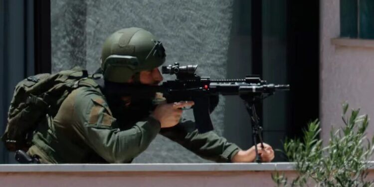 Ізраїль заявив, що його війська продовжать діяти в Лівані попри перемир'я