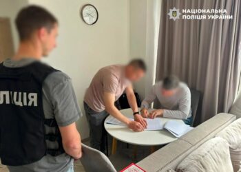За схему виїзду за кордон на "музичні гастролі" підозру отримав не лише ексочільник Мінкульту – з'явилися подробиці