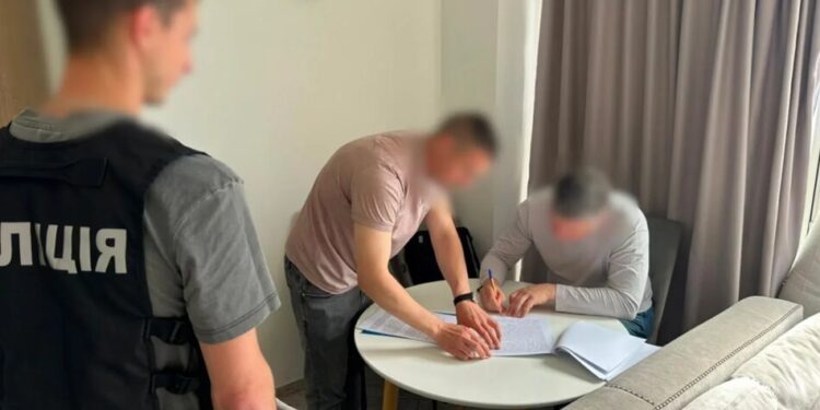 За схему виїзду за кордон на "музичні гастролі" підозру отримав не лише ексочільник Мінкульту – з'явилися подробиці