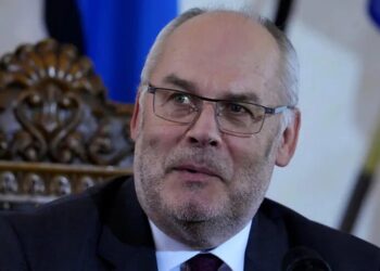 Каріс закликав посилити санкції проти російської енергетики та не допустити повернення рф у міжнародний спорт