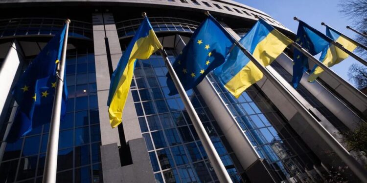 Угорщина скасувала 17-місячне вето на заявку України на членство в ЄС – FT