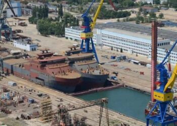 У Криму уражені два ворожі кораблі військового забезпечення