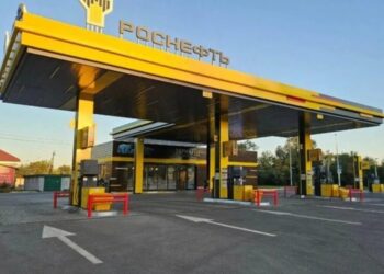 росія вперше за тривалий час готується до імпорту бензину морським шляхом – Reuters