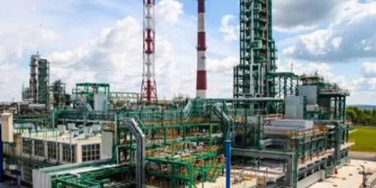 ССО уразили критично важливий для москви ярославський НПЗ та пояснили важливість цілі