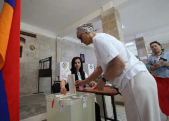 Партія Пашиняна отримує понад 54 відсотки на виборах у Вірменії – перші дані ЦВК