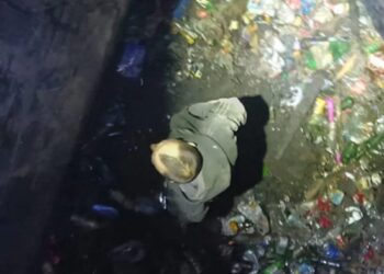 У Чернівцях чоловік упав у колекторну яму і просидів там п'ять днів без їжі та води