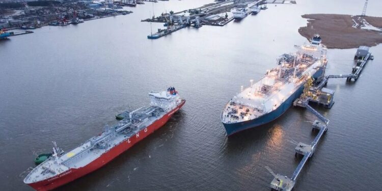 "Нафтогаз" вперше забронював потужності LNG-терміналу в Європі до 2044 року