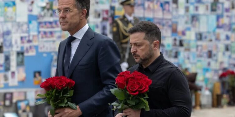 Зеленський зустрівся з представниками Північноатлантичної ради НАТО і Рютте – лідери разом вшанували пам'ять полеглих українських воїнів
