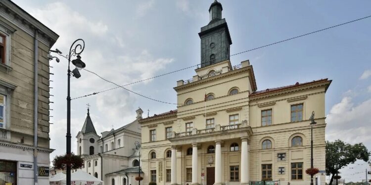 З будівлі ратуші польського Любліна зняли прапор України через надання підрозділу ССО назви "імені Героїв УПА"
