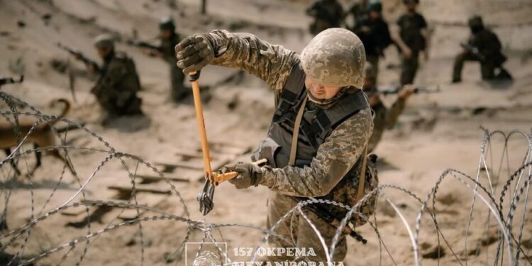 На фронті відбулося 63 атаки, найзапекліші бої тривають на кількох напрямках – Генштаб
