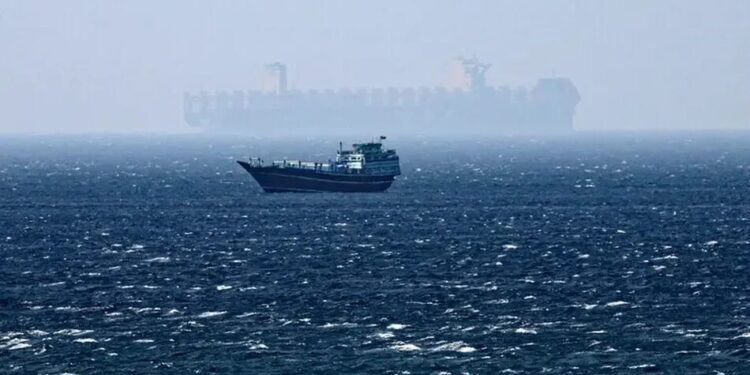 ОАЕ планують повністю відмовитися від залежності від Ормузької протоки – ЗМІ