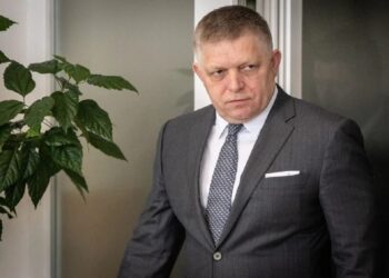 Фіцо вимагає від Єврокомісії гроші за передану Україні зброю
