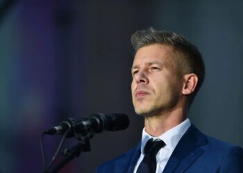 Мадяр і Мецола обговорили можливе скасування процедури ЄС щодо верховенства права проти Угорщини