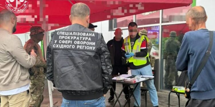 На Харківщині жінку з інвалідністю використали у схемі виїзду за кордон через фіктивний шлюб