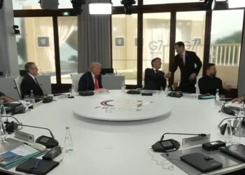 Зеленський, Трамп і Макрон провели закулісну зустріч на саміті G7 – ЗМІ