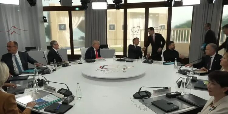 Зеленський, Трамп і Макрон провели закулісну зустріч на саміті G7 – ЗМІ
