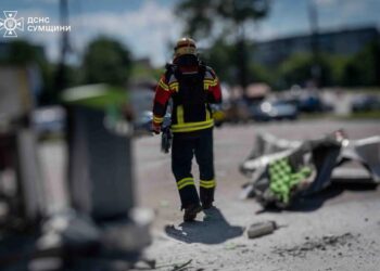 У Сумах вдруге за день росіяни атакували АЗС, постраждала людина