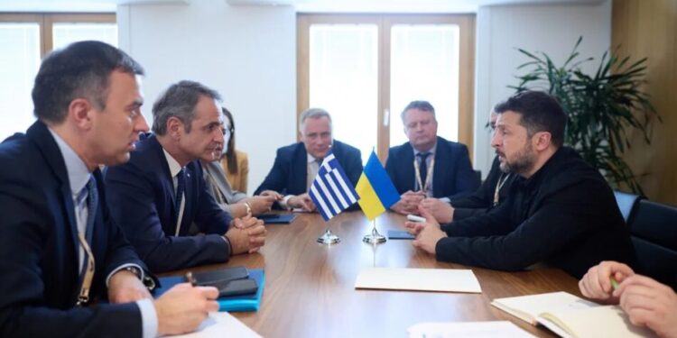 Зеленський зустрівся з прем'єром Греції – обговорили війну та євроінтеграцію України