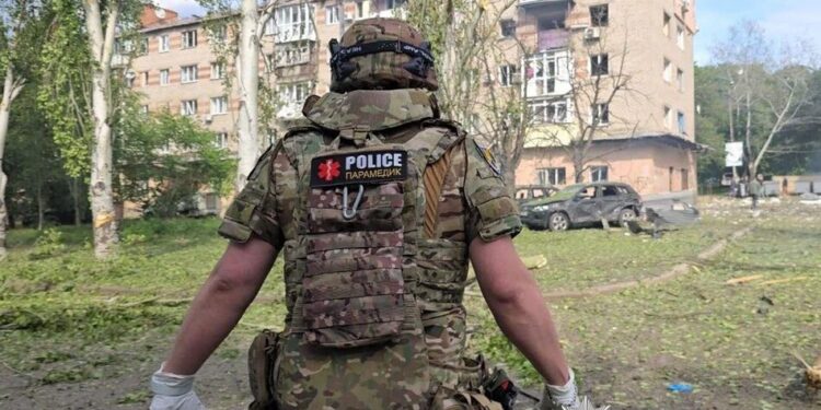 рф ударила КАБом по житловому кварталу Краматорська: троє загиблих та четверо поранених