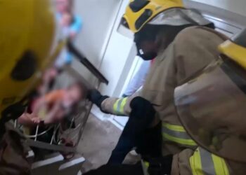 На Рівненщині дворічний малюк під час гри застряг головою у металевій огорожі, його визволили рятувальники