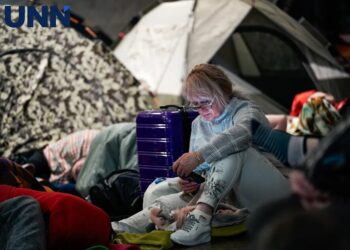 Метрополітен та КМДА пояснили українцям, чи можна під час тривог приносити матраци й намети у підземку