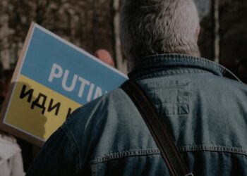 кремль втрачає керованість, чиновники й депутати почали суперечити путіну – розвідка