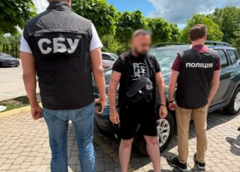 На Львівщині іноземець організував виїзд ухилянтів до ЄС під виглядом "гастролей" за $12 тисяч