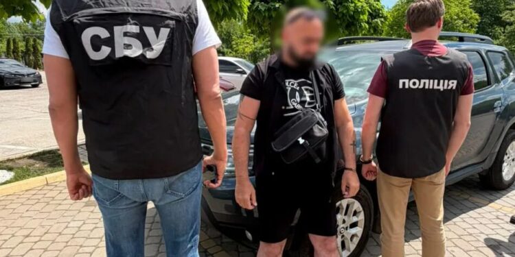 На Львівщині іноземець організував виїзд ухилянтів до ЄС під виглядом "гастролей" за $12 тисяч