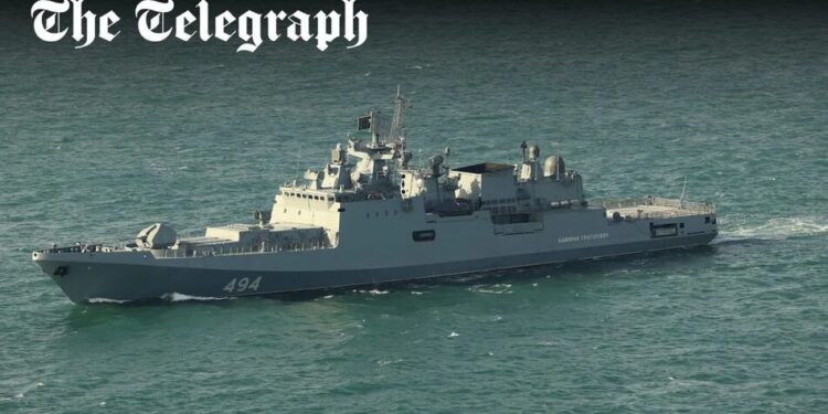 Російський військовий корабель відкрив попереджувальний вогонь по британській яхті в Ла-Манші – ЗМІ