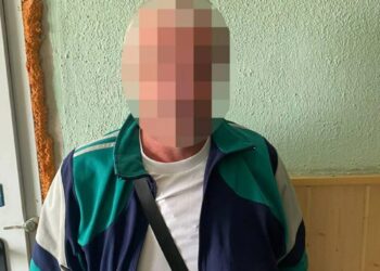 На Дніпропетровщині затримали чоловіка за вчинення розпусних дій щодо 13-річного хлопця