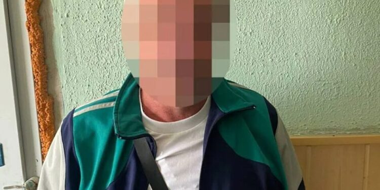 На Дніпропетровщині затримали чоловіка за вчинення розпусних дій щодо 13-річного хлопця