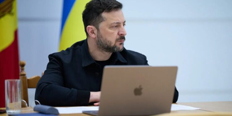 Зеленський обговорив з Патріархом Варфоломієм удари по Києво-Печерській лаврі та запросив його в Україну