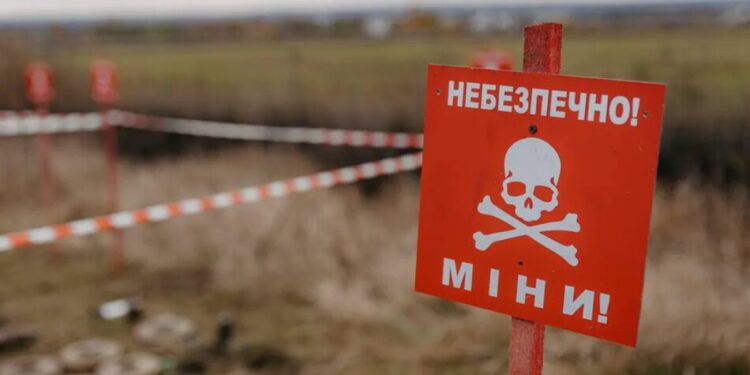 У Вінниці двоє хлопчиків постраждали через вибух невідомого предмета