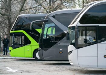 Через можливі черги на "Шегинях" автобусам дозволили змінити маршрут на кордоні з Польщею