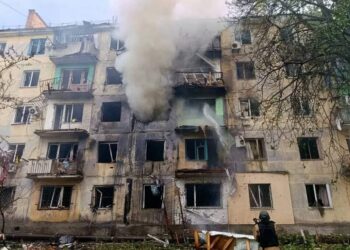 росіяни атакували Павлоград – пошкоджено багатоповерхівку, четверо людей поранені