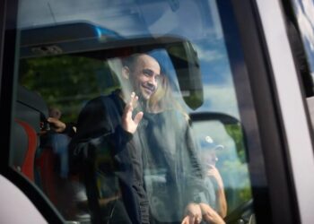 Зеленський повідомив про новий обмін: з російського полону повернули ще 160 військових, у тому числі захисників Маріуполя