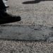 У рф хочуть дозволити громадянам самостійно латати дороги без штрафів через брак бюджетних коштів – СЗРУ