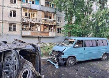 Двоє малих дітей серед постраждалих від атаки рф на Запоріжжя, знищено тепловоз