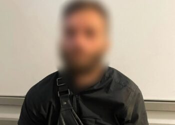 У Харкові чоловік напав з ножем на патрульних – двоє правоохоронців дістали поранення