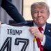 Мерц подарував Трампу форму збірної ФРН з футболу на день народження