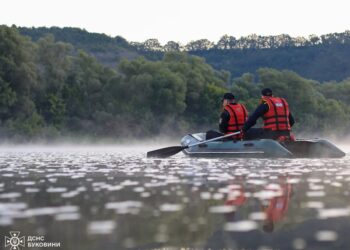 На водоймах України за трохи більше ніж добу загинули 17 людей, серед них дев’ятеро дітей – ДСНС