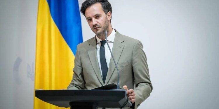 У МЗС назвали штучною прив’язку маршруту Зеленського за кордоном до напруженості у відносинах з Польщею