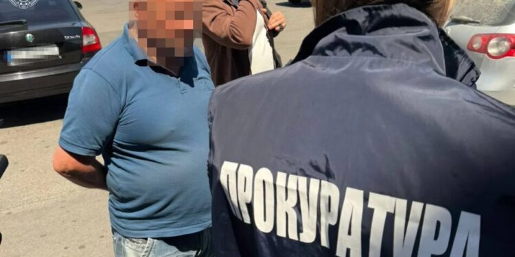 У Львові ексдепутат із сином продавали "інвалідність" для виїзду за кордон за 15 тис. тисяч