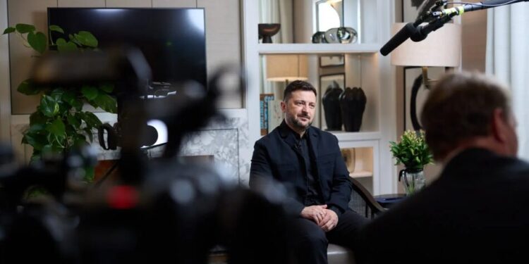 Зеленський сподівається, що у Великій Британії повернуть прапори України на будівлі муніципалітетів