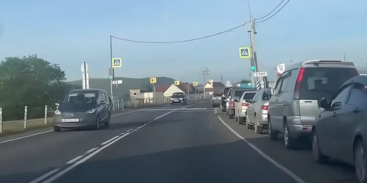 Паливна криза охопила майже всю росію: черги, ліміти, імпорт бензину та режим НС – відео