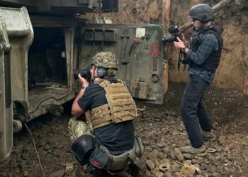 Зеленський відзначив орденами українських та іноземних медійників, чотирьом присвоїв звання заслуженого журналіста