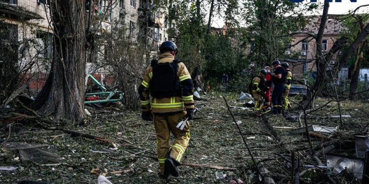 Зеленський відреагував на масовану атаку рф на Київ, наголосивши на критичності питання ППО