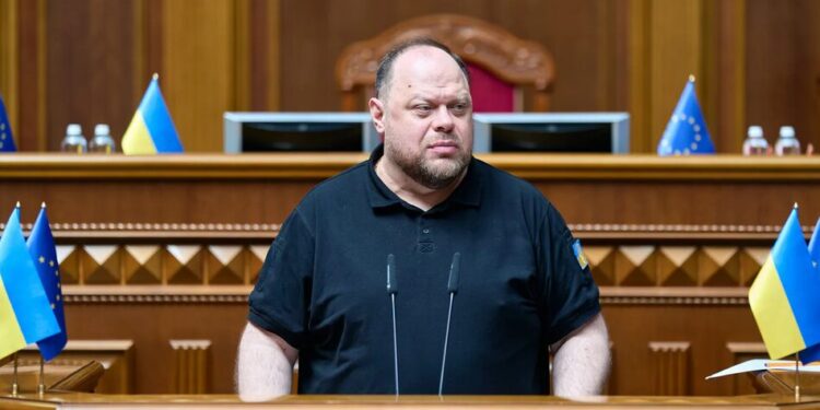 Стефанчук підписав законопроєкт про створення Національного пантеону і передав його Зеленському